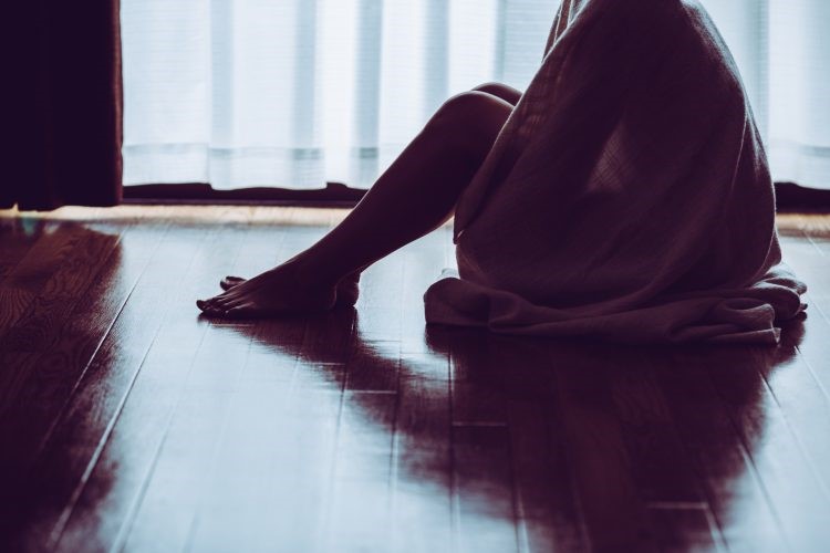 悩んでいる妊活女性