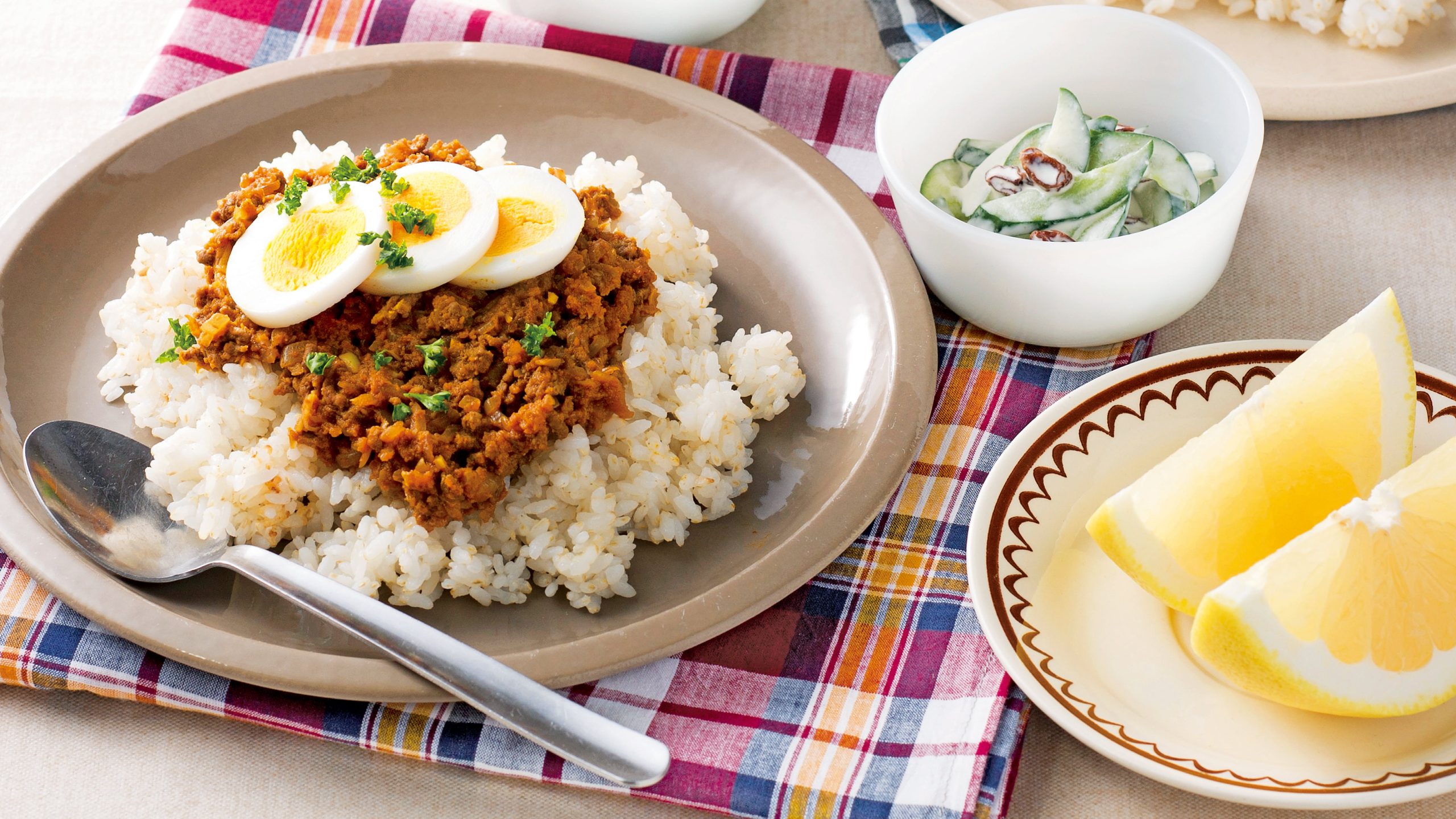 思っていたより簡単!?市販のルーを使わずにカレーを作る!「切って、炒めて、煮る」基本のドライカレー【医師監修レシピ】