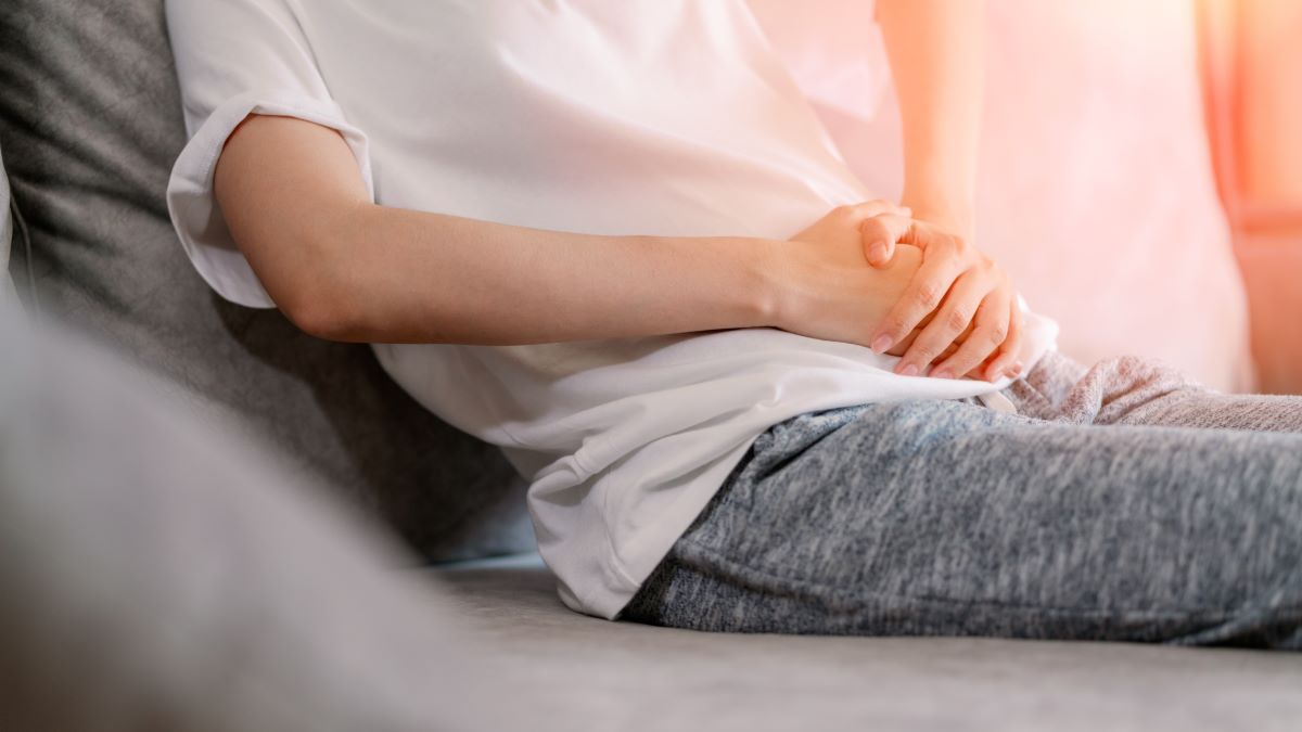 卵巣が腫れるってどういうこと？症状は放置しておくとマズいの？【先生教えて！赤ちゃんが欲しいので体外受精を始めます】