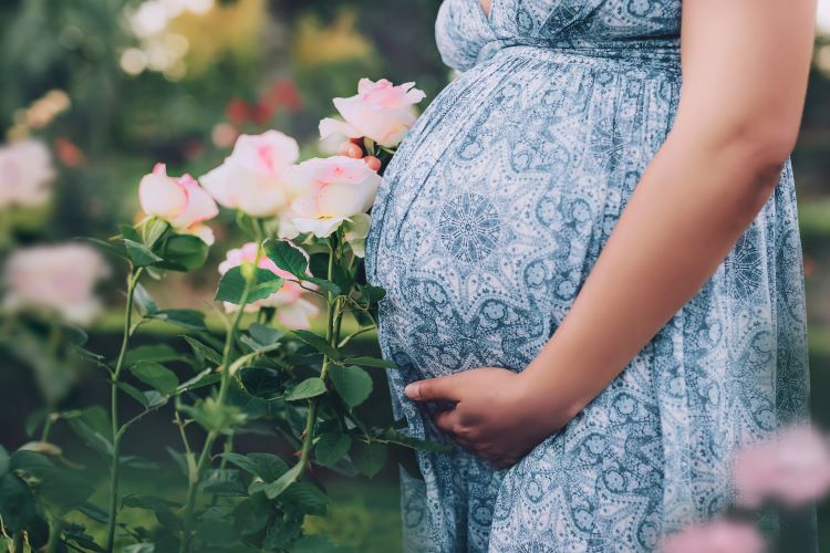 「類は友を呼ぶ」の本当の意味が衝撃かも！「妊娠した人に近付くと妊娠しやすくなる」って本当なの？【子宝風水】