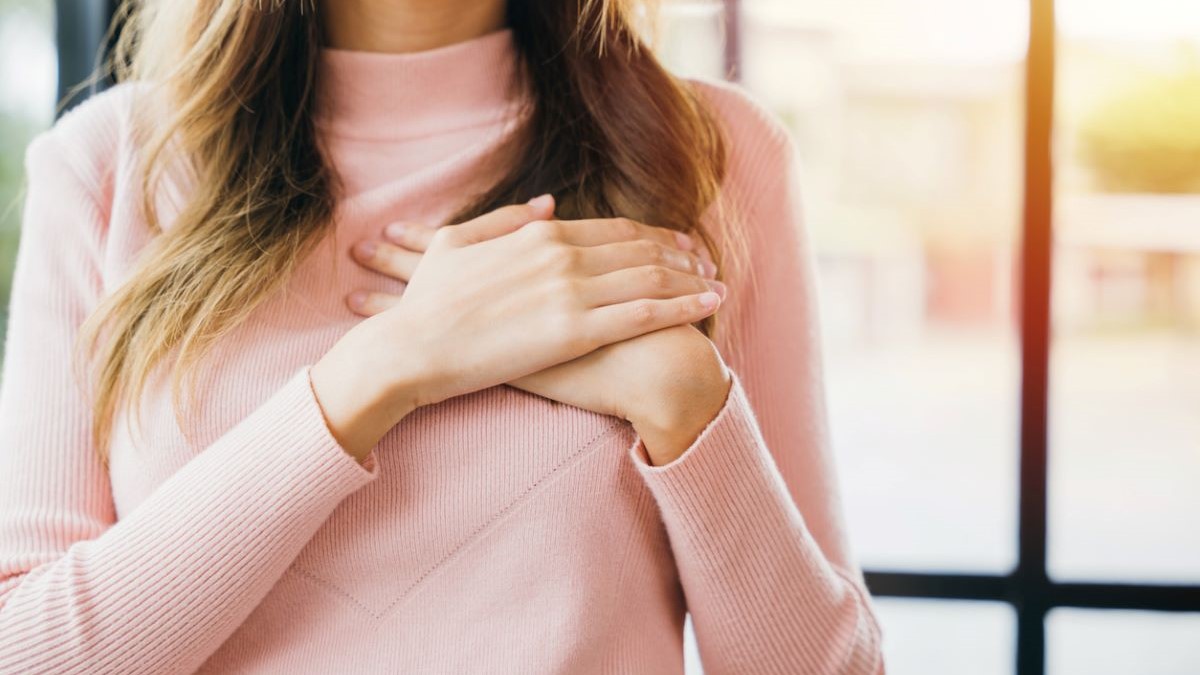 「何これ…乳汁？」月経のタイミングでトラブルが…。原因は？不妊治療の影響もあるの？【ドクターに聞いてみました】