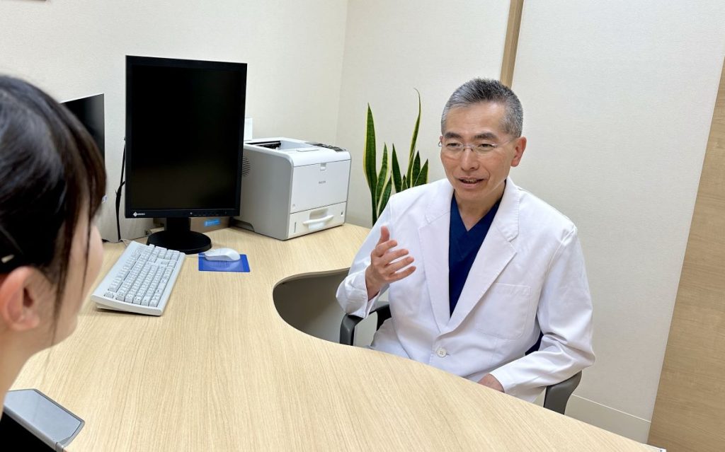 「明大前アートクリニック」診察室