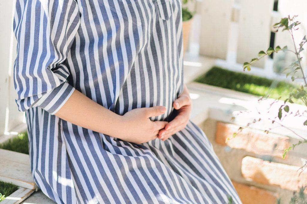 妊娠中の女性