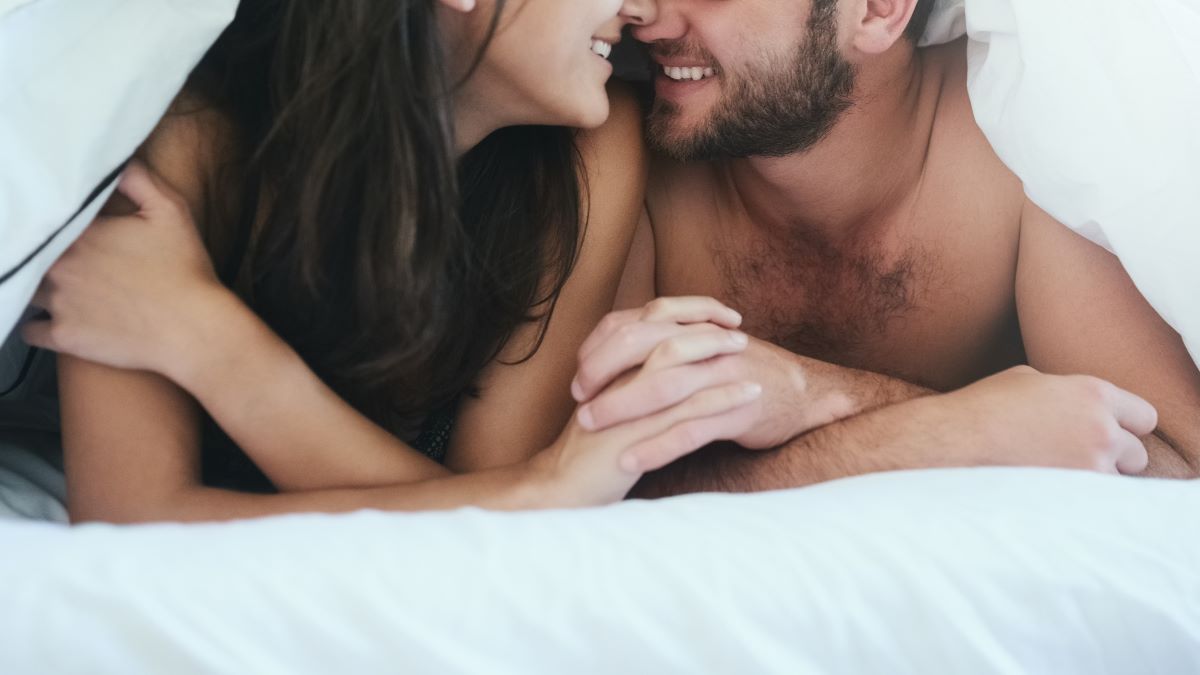 大喧嘩後の忘れられないセックス。仲直りキスからそのままベッドに…激しくお互いを求め合った結果【あの日に妊娠♡回顧録】