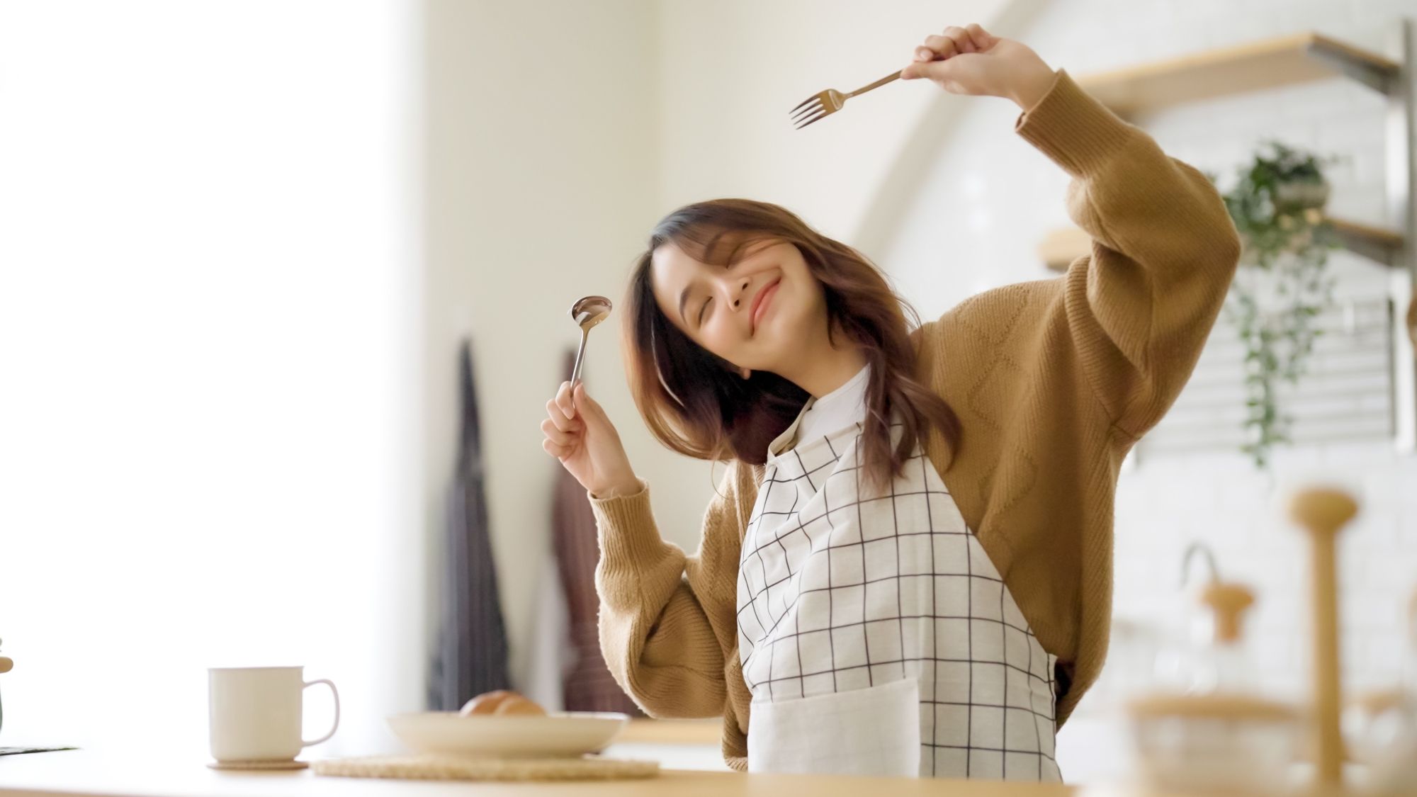 「眠いだるい」「胸が張る」は“妊娠超初期”のサイン？読者アンケートからリアルな症状と体験談を公開！