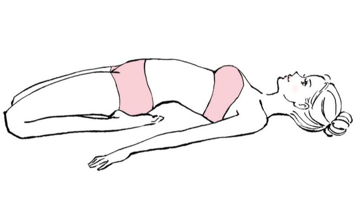 セックスの体位を真似して快眠！？「千鳥」ポーズで血行促進、腰痛＆頭痛対策にも【48手ヨガ】