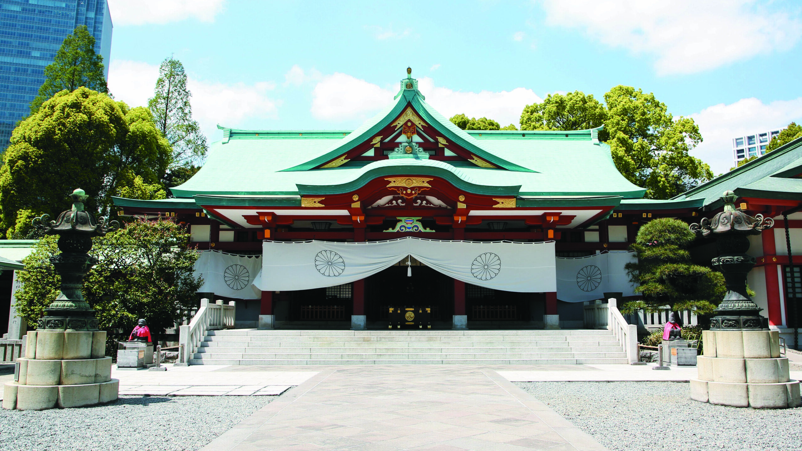 子授けのご利益が深く信仰される〈神猿〉が見守る神社【日枝神社】