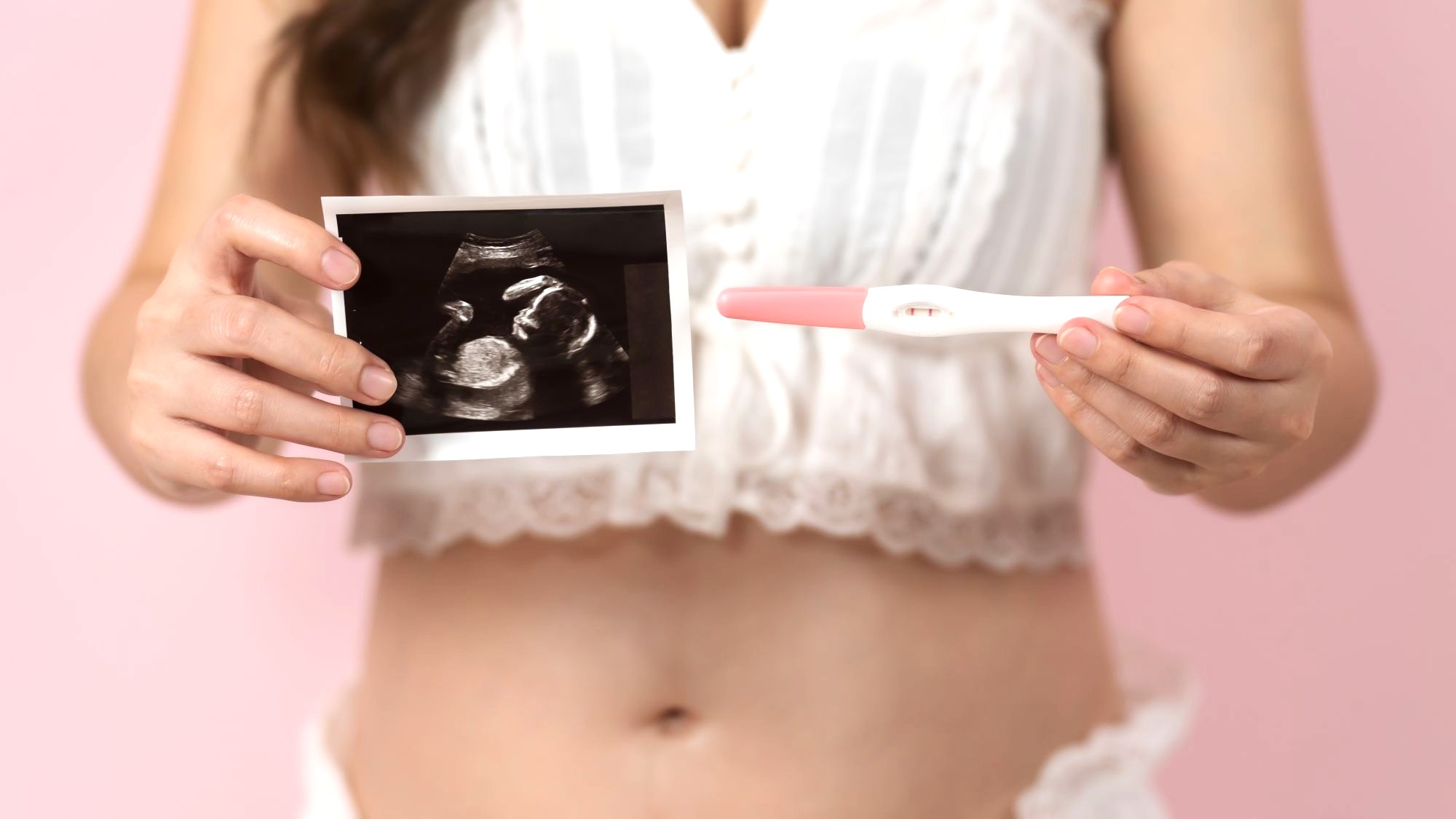 妊娠検査薬の正しい使い方を解説！いつから使える？線が薄くても陽性？