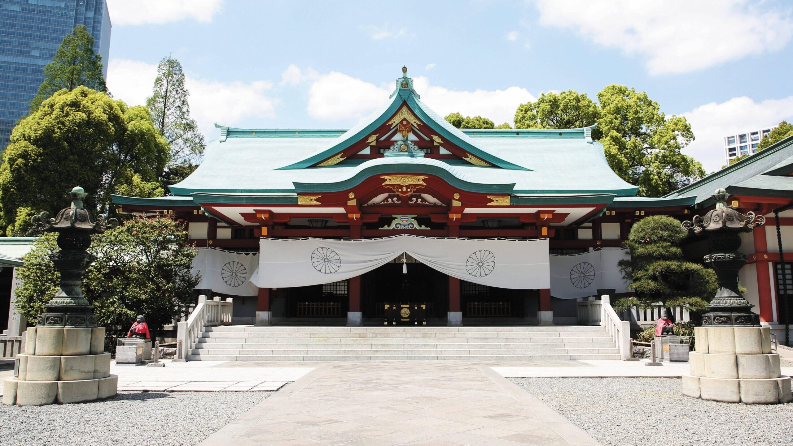 子授けのご利益が深く信仰される〈神猿〉が見守る神社【日枝神社】